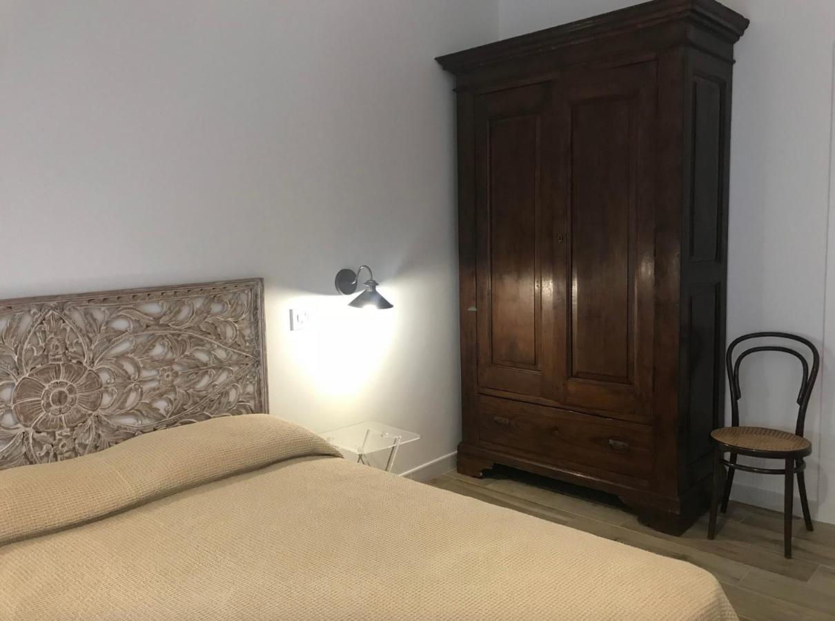 Bellhome 1 - Elegante Appartamento Nel Centro Di Bari Exterior photo