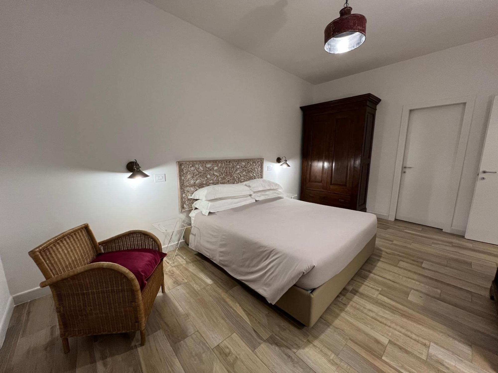 Bellhome 1 - Elegante Appartamento Nel Centro Di Bari Exterior photo